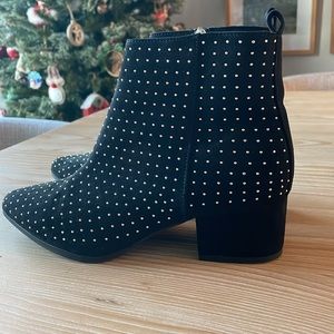 🔥A NEW DAY BOOTIES🔥 WOMENS SIZE 6